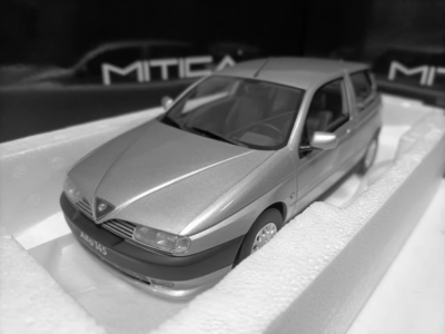 MITICA 1/18 アルファロメオ 145 1995 (シルバー) 楽天市場】Mitica 1