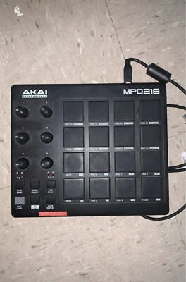 Akai Professional MPD218 MIDI Drum Pad Controller Synthesizer, 16