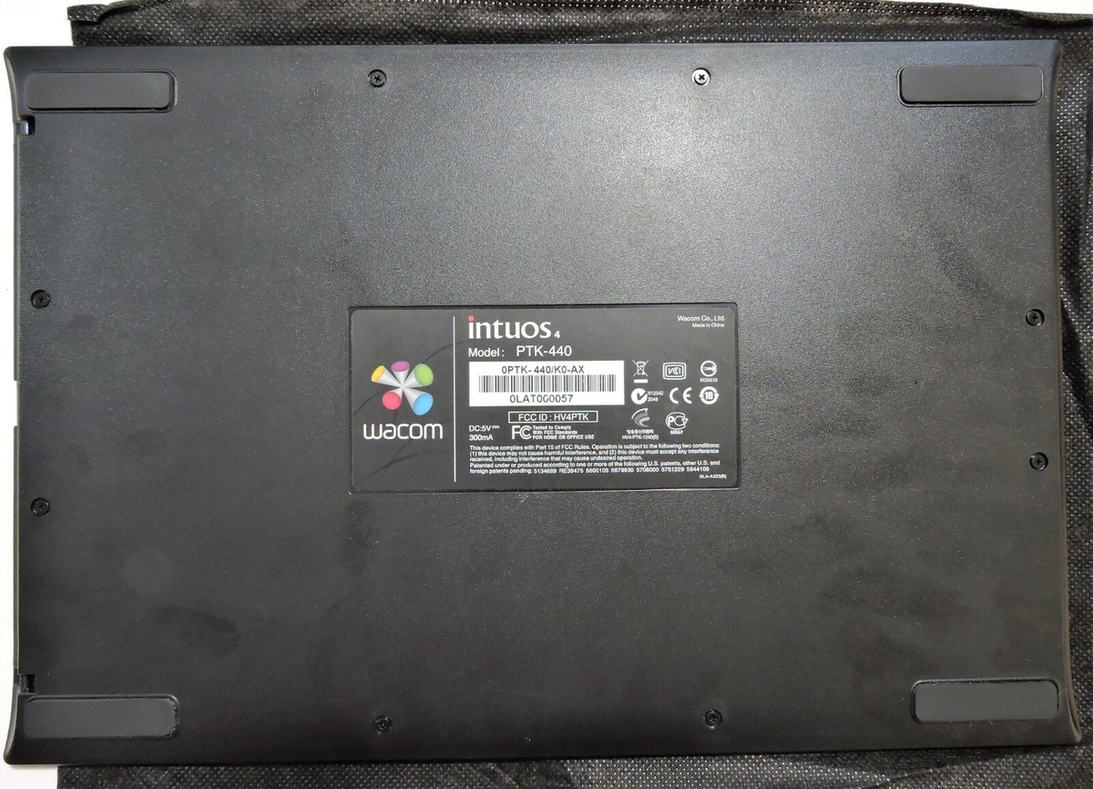 Wacom INTUOS 4 PTK-440 Tablet with USB Cable & Wireless Grip Pen