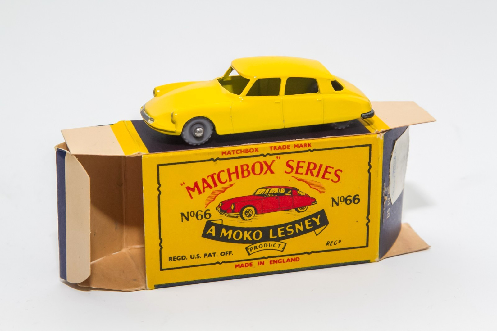 美品 激レア 仏製DINKY TOYSシトロエンDS19 ミニカー DINKY TOYS 1/43