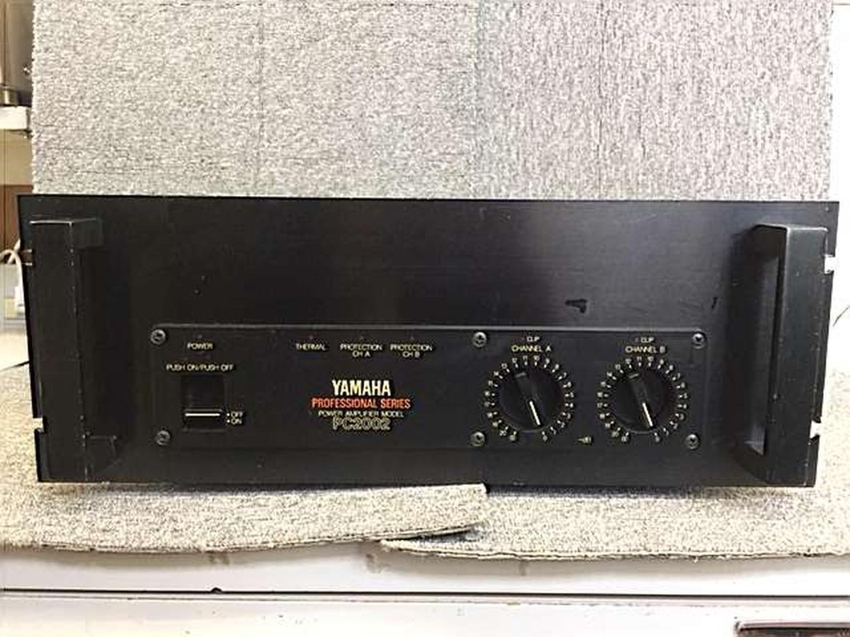アンプ YAMAHA PC2002 Yamaha PC2002 Stereo Power Amplifier Good