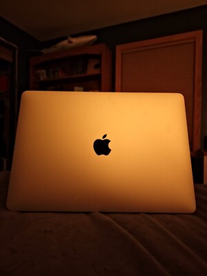 2020 Apple MacBook Pro 13