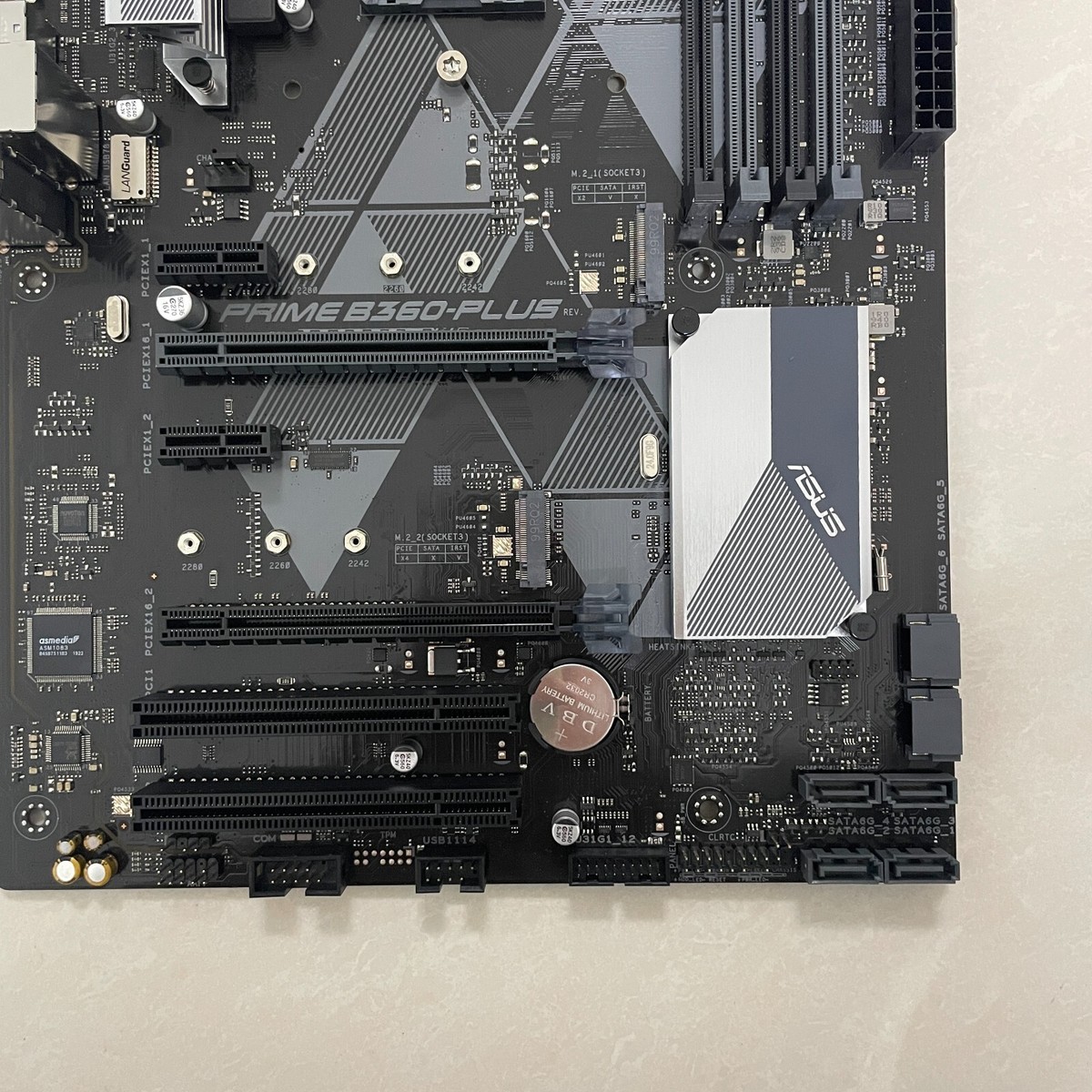 ASUS Prime B360-Plus LGA1151 (300 Series) DDR4 HDMI DVI VGA M.2