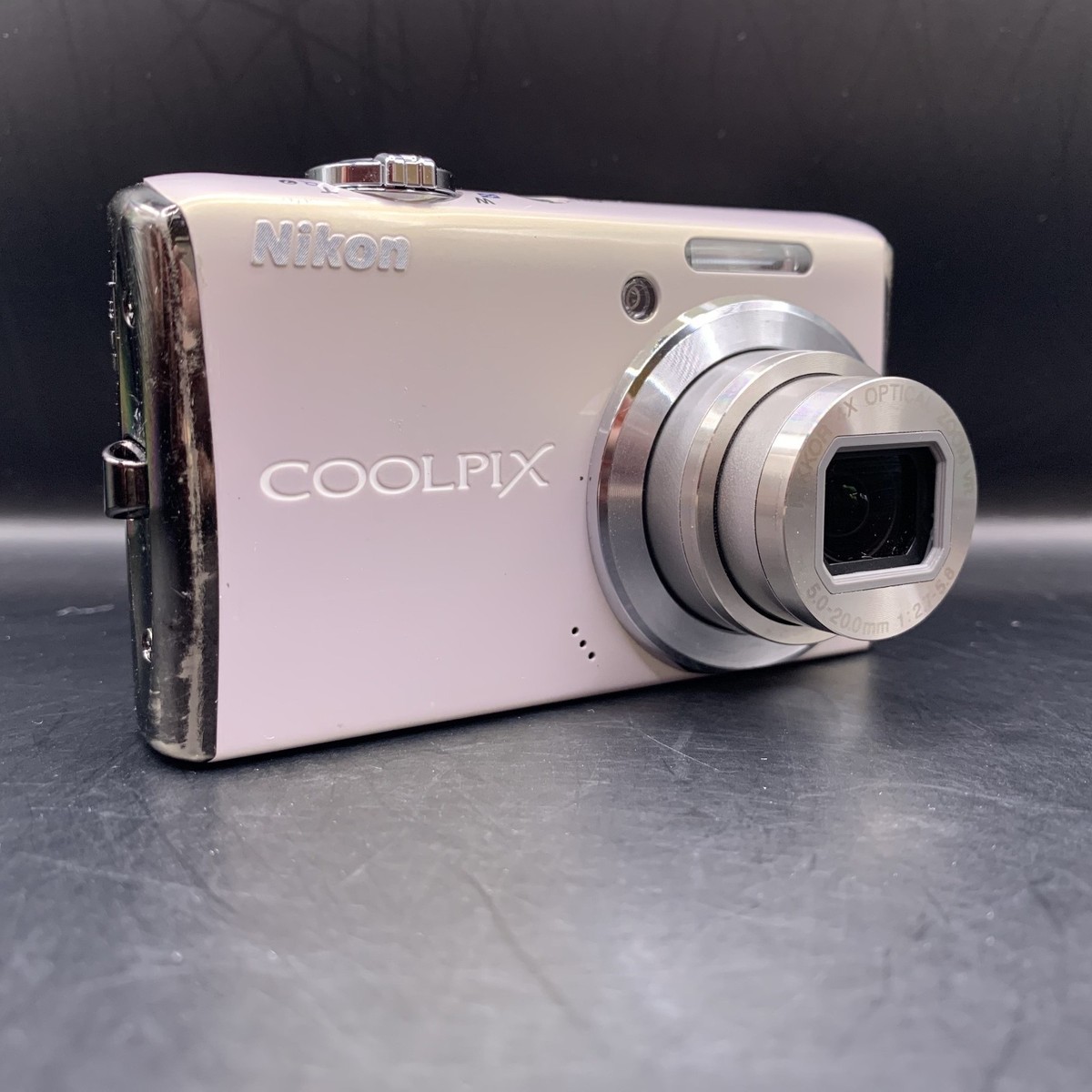 Nikon COOLPIX S620 Silver 12.2 MP 4x Compact Digital Camera
