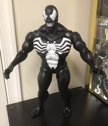 Venom Marvel Supersize Superheroes 15 Inch Action Figure 1991 Toy