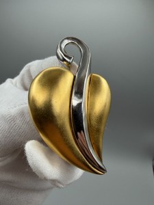 希少 ヴィンテージ 大ぶりKARL LAGERFELD ブローチ Yahoo!オークション