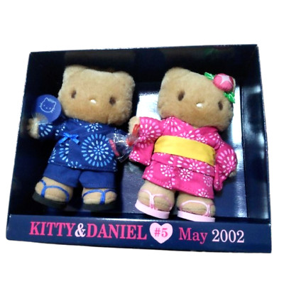 激レア☆vivitix限定☆キティ＆ダニエル☆マンスリーマスコット2002☆8