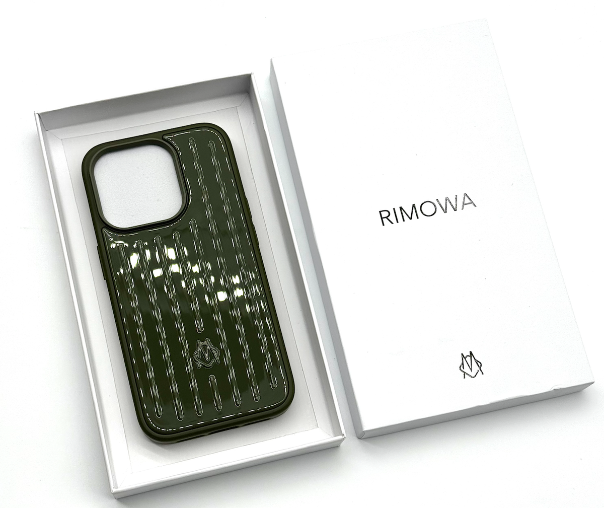 Rimowa iPhone 15 Pro Case – Olive Green Luxury Grooved Cover, Slim
