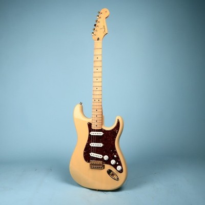 Fender Deluxe Stratocaster Mexico＋おまけ Fender Deluxe