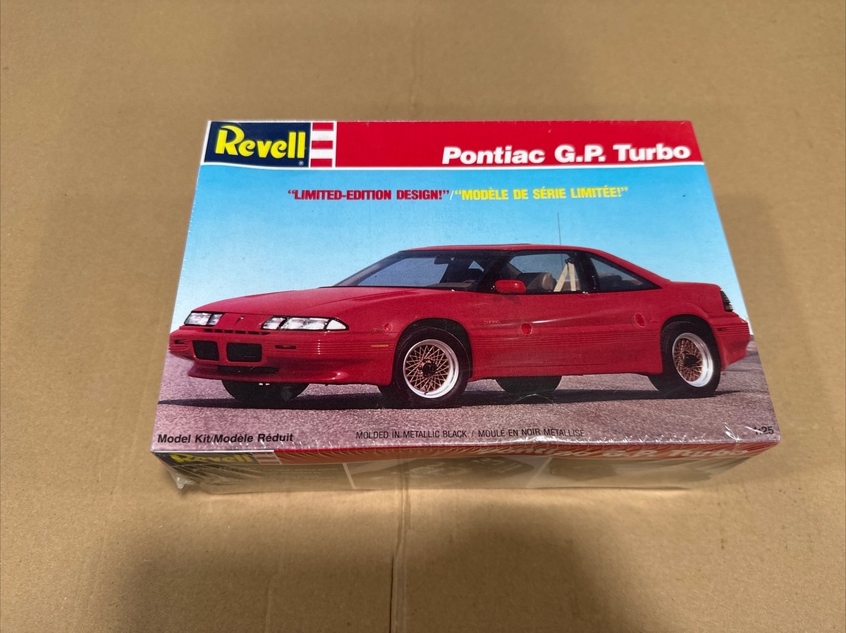 Revell Pontiac G.P. Turbo 限定版 1/24 【公式通販】