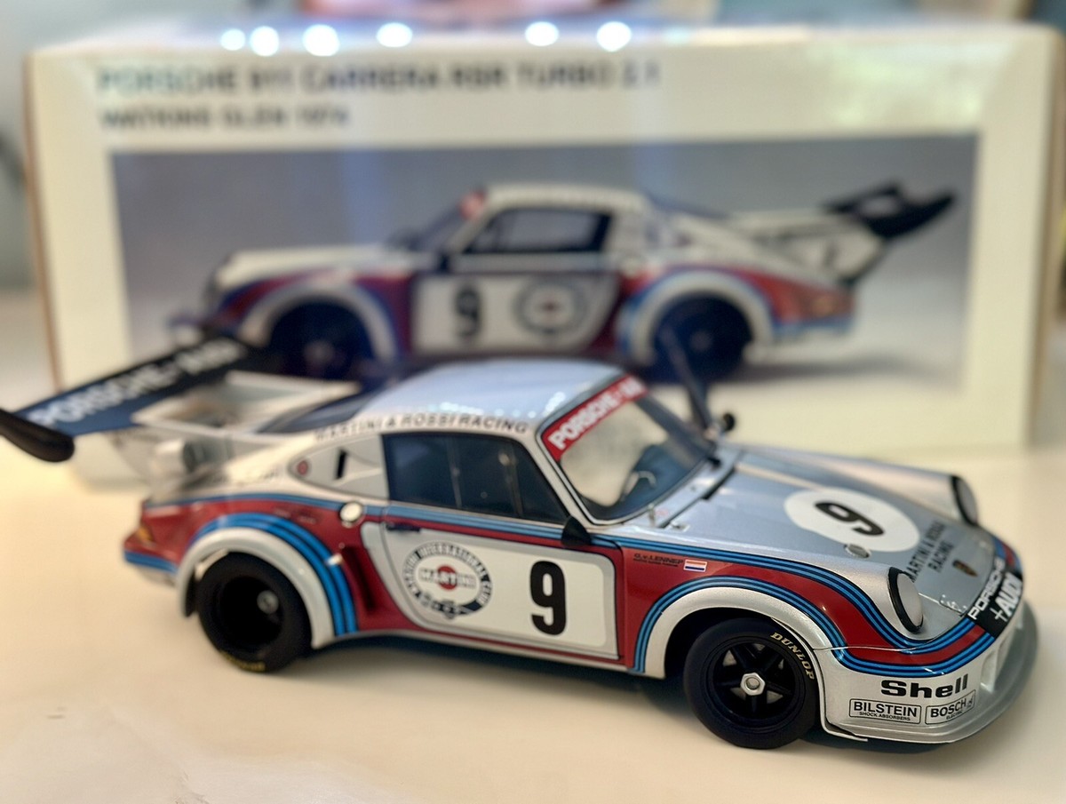 オートアート 1/18 ポルシェ 911 カレラ RSR ターボ 2.1 AUTO ART