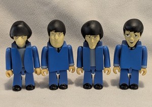 未開封]ビートルズ ザ・ビートルズ イエローサブマリン フィギュア 4体