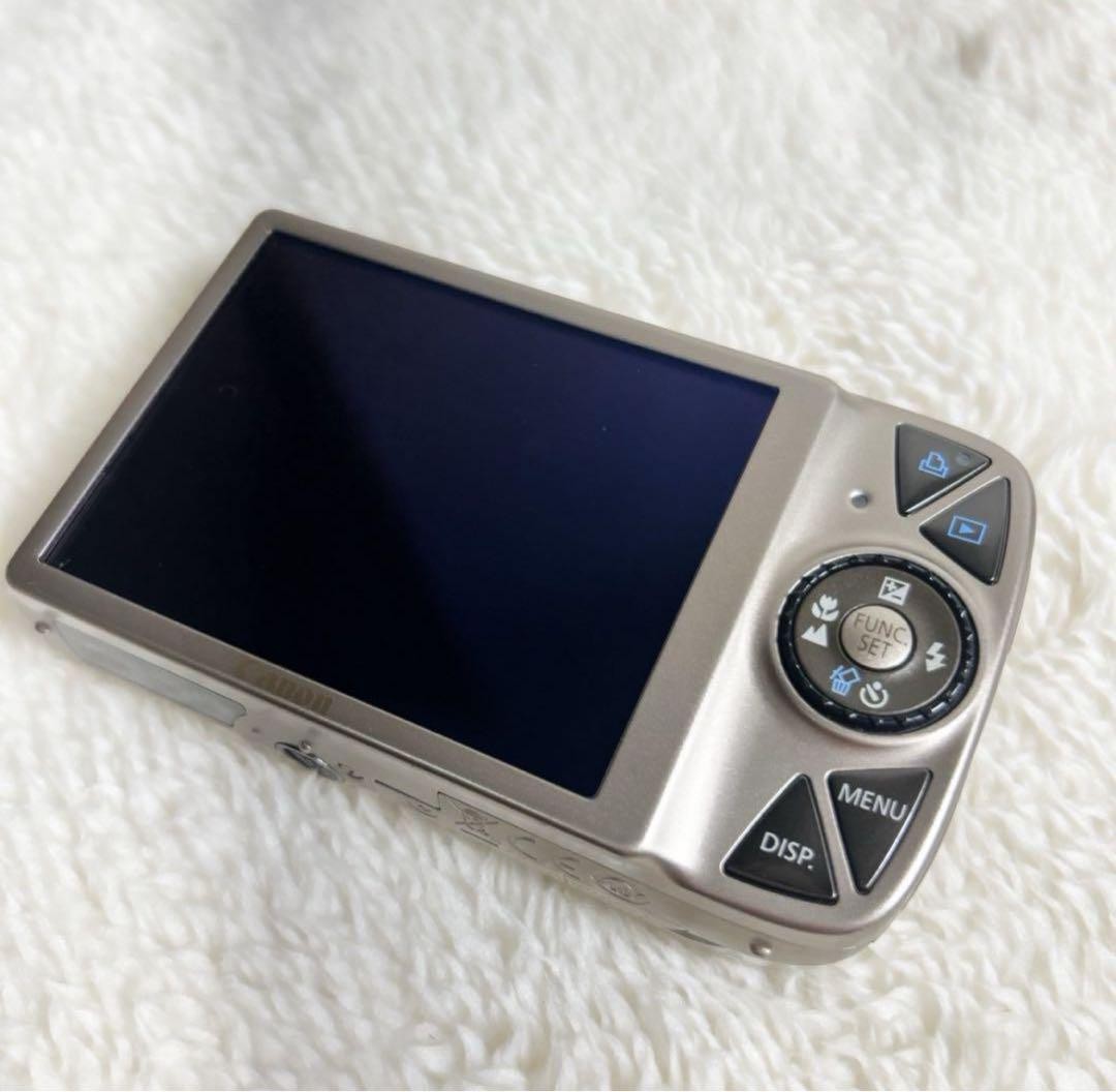 FUJIFILM FINEPIX F30 Old compact digital camera In good condition