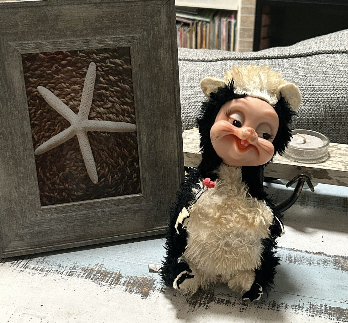 ラシュトンRushtonラバーフェイススカンク