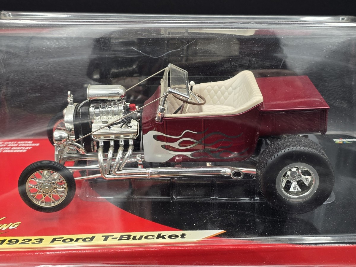 Johnny Lightning 1923 Ford T-Bucket Street Rod 1:18 Scale Diecast