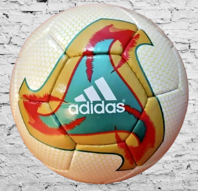 RARE 2002 Adidas FEVERNOVA FIFA World Cup Korea/Japan Official