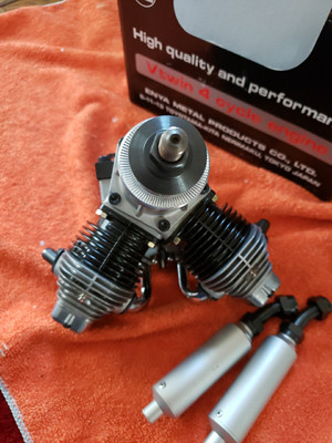ホビーラジコン ENYA VT 240 Vtwin 4 cycle engine ENYA Engine - ENYA