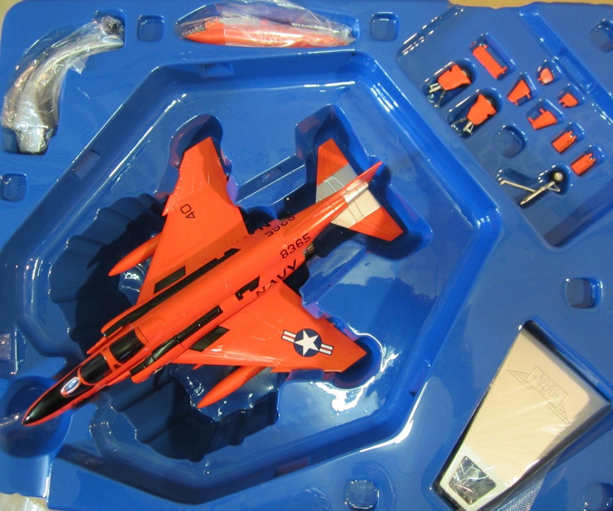 絶版新品希少 Corgi/コーギー1/72 F-4C ファントム US33219 絶版新品
