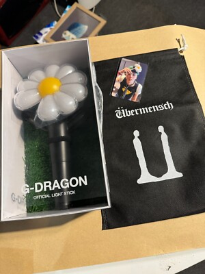 ÜBERMENSCH G-DRAGONペンライト トレカ付き G-DRAGON Ubermensch