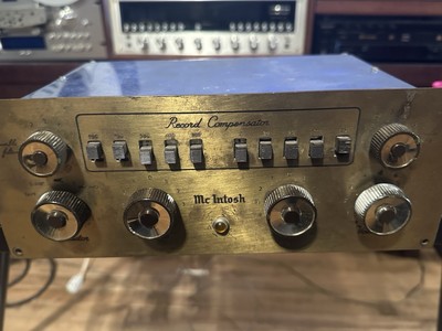 McINTOSH C-8 RECORD COMPENSATOR / VACUUM TUBE PREAMPLIFIER