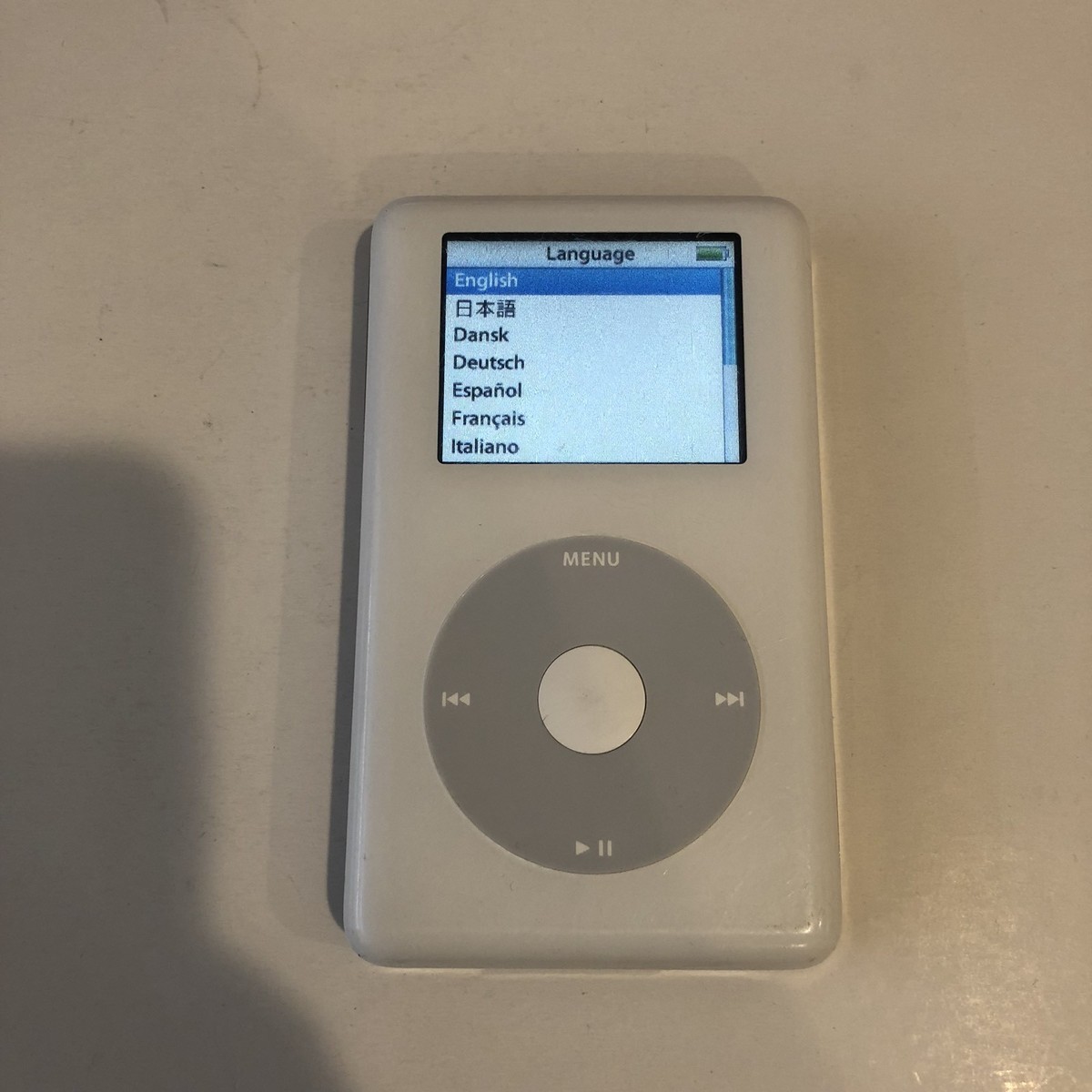 Apple iPod Photo Classic 4th Generation White (30 GB) A1099 - New