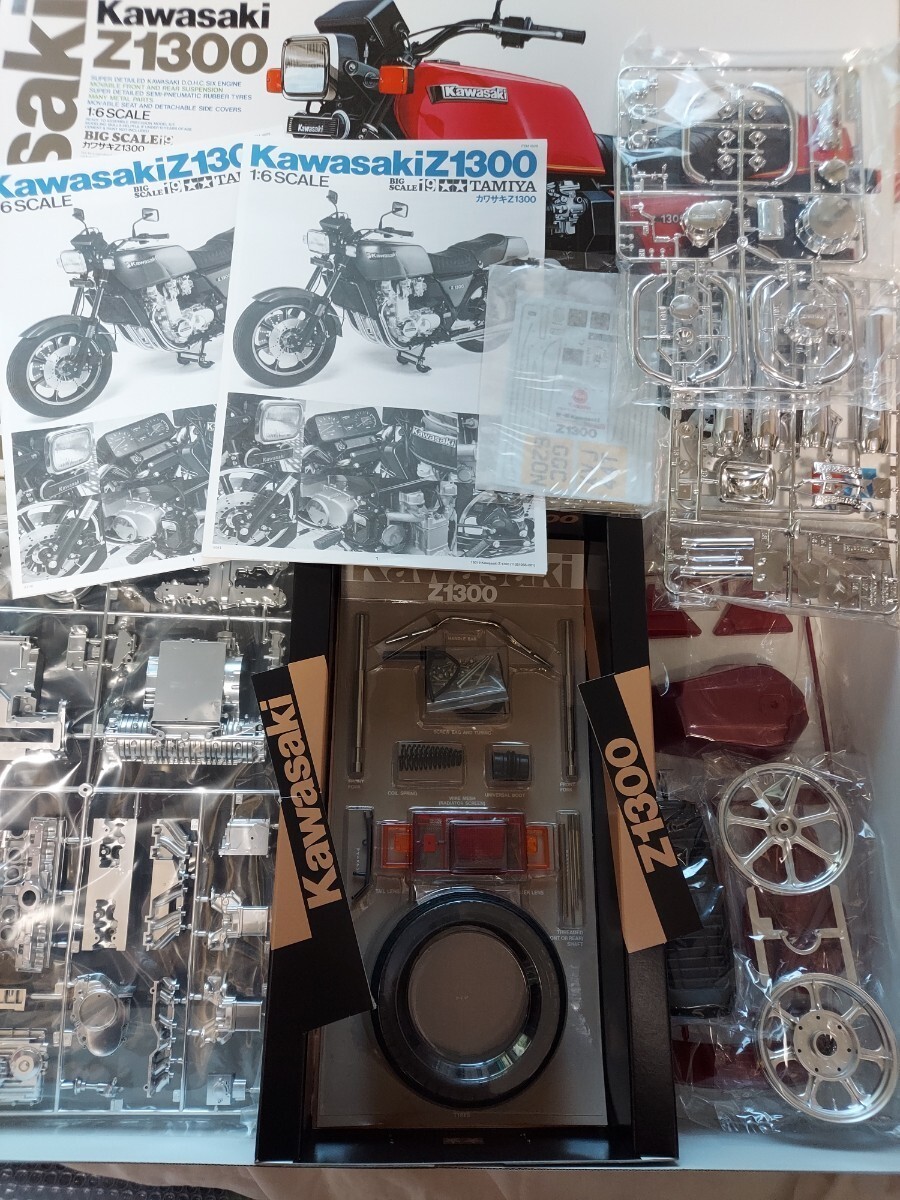 KAWASAKI Z1300 SUER DETAILED D.O.H.C. SIX ENGINE Plastic Model Kit