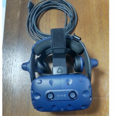 HTC Vive Pro HMD Virtual Reality Headset USB With controller