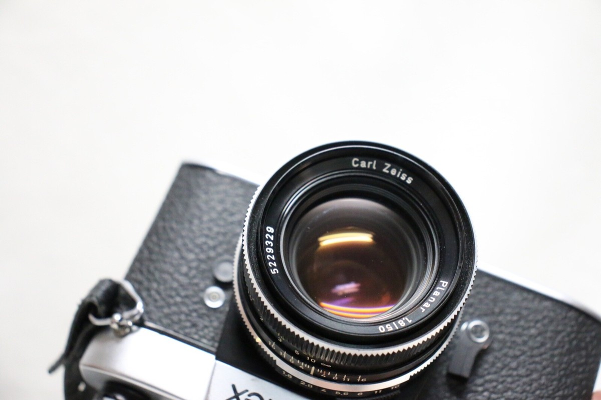 Rolleiflex SL35 with Carl Zeiss planar 50mm f/1.8 lens MADE IN