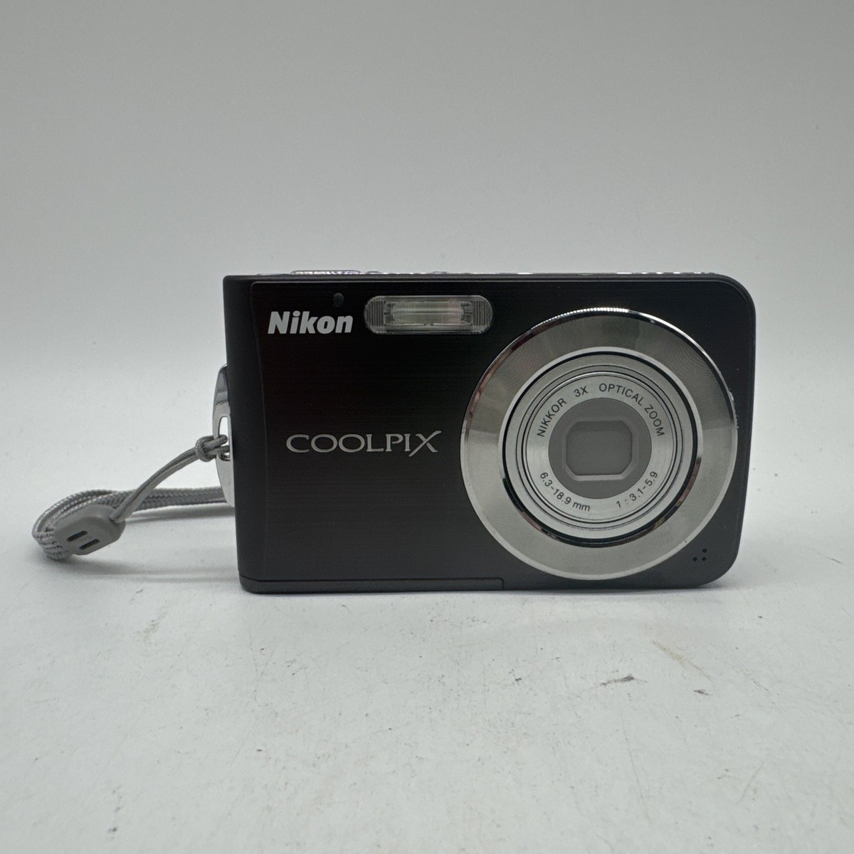 Nikon COOLPIX S210 8.0MP Digital Camera - Black - Read 18208261031