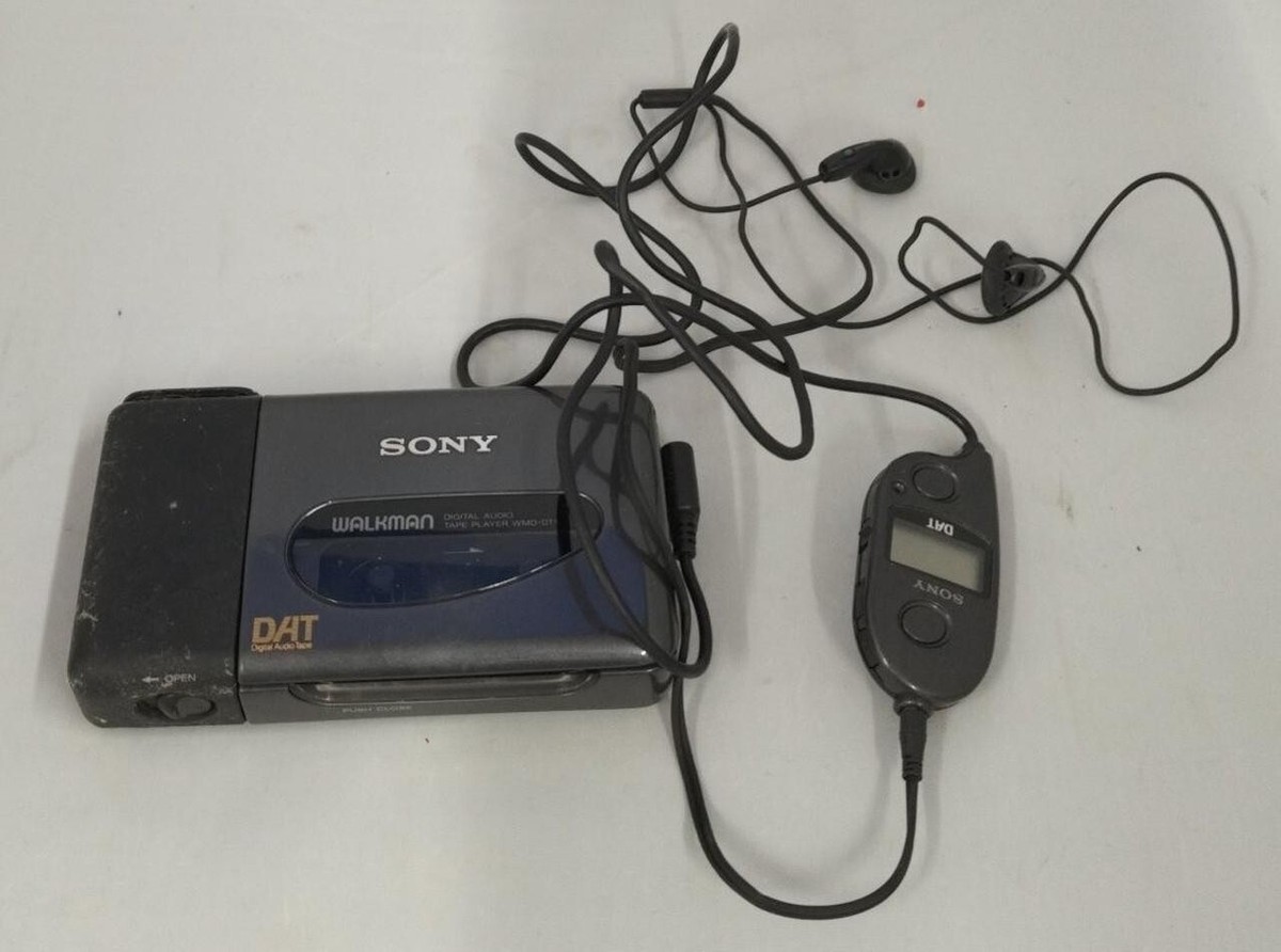 SONY WMD-DT1 デジタルオーディオテーププレーヤー ジャンク 通電確