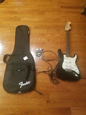 Squier by Fender Stratocaster Affinity w/Gig Bag Case | eBay