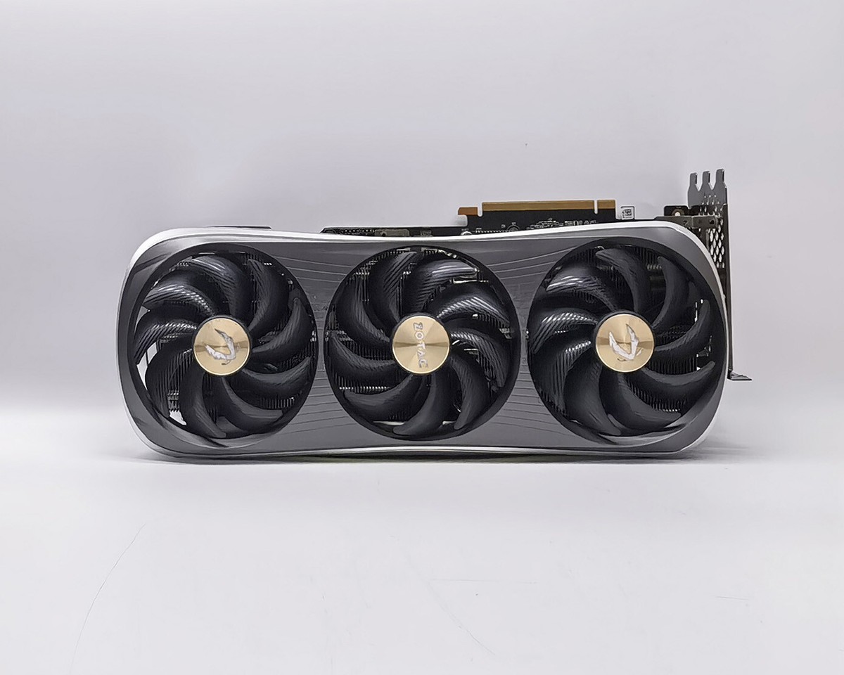For Parts) Zotac RTX 4090 AMP Extreme AIRO GPU No Core & VRAM