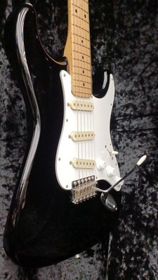 Fender Japan Stratocaster エレキギター 黒 エレキギター