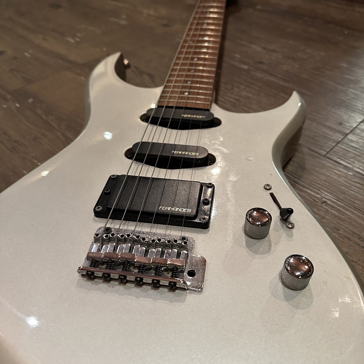FERNANDES FGZ 1C シルバー エレキギター 【公式通販】