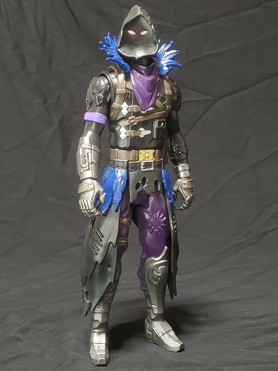 2020 Jazwares Fortnite Victory Series Raven 12