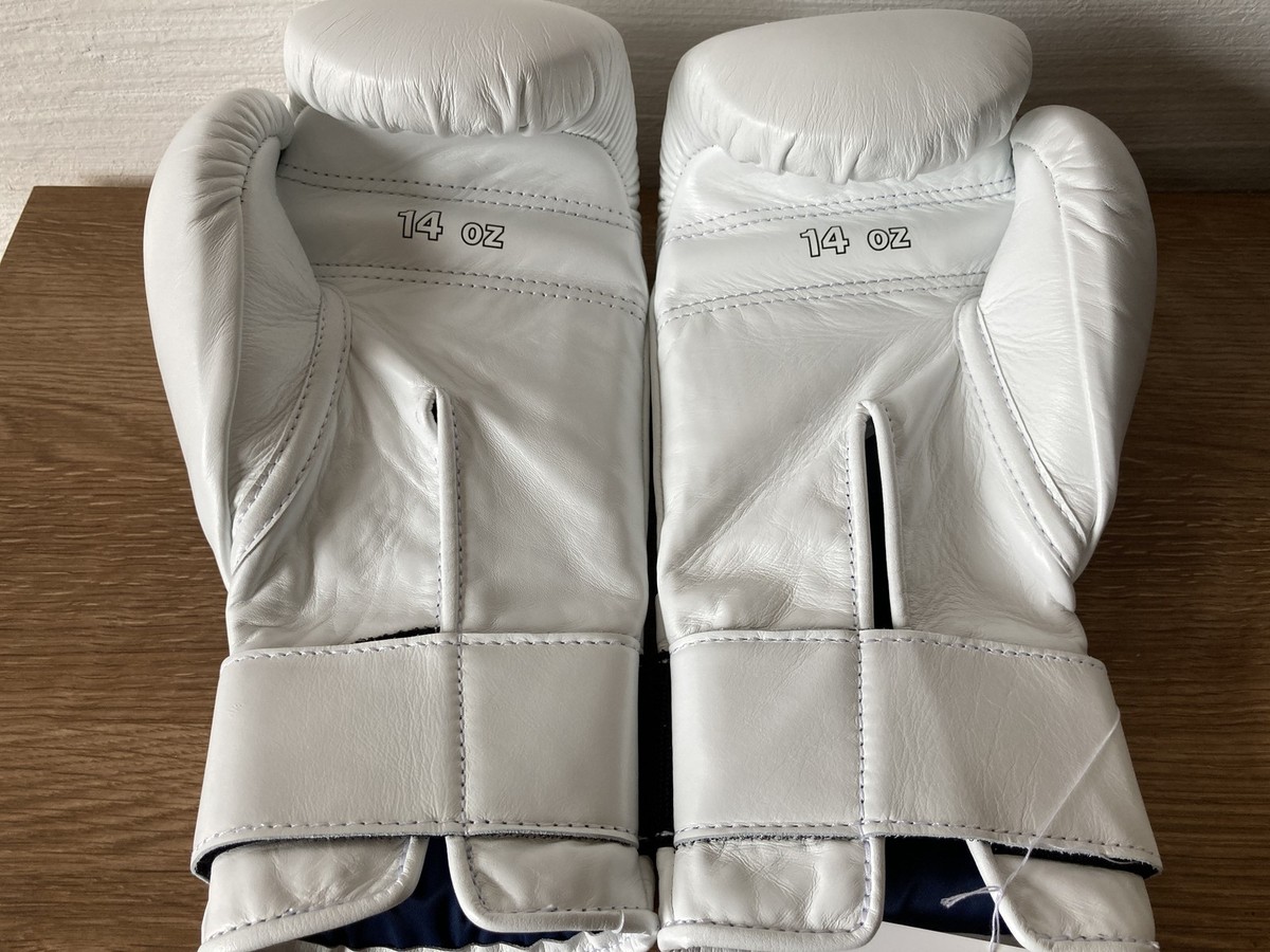 値引き交渉しますWinning ボクシンググローブ 14 oz ホワイト 箱付き