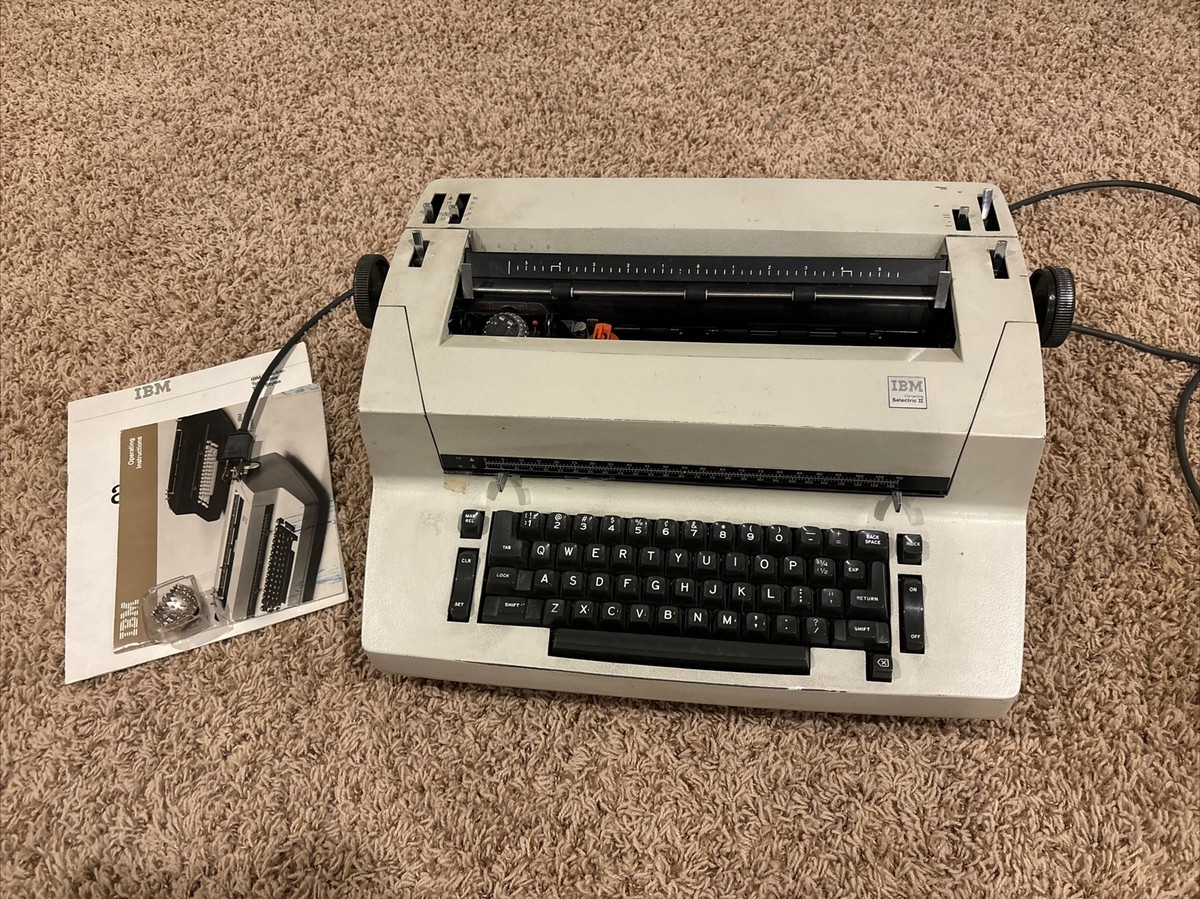 Vintage IBM Selectric II Electric Correcting Typeriter UNTESTED