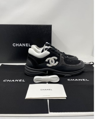 CHANEL コサージュ 黒と白 デザイン CHANEL コサージュ 黒と白
