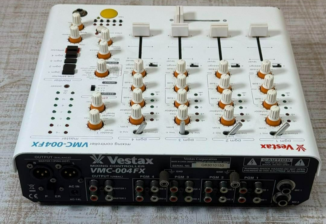 DJミキサー】Vestax VMC-004 FX ジャンク 本体のみ For Parts Vestax