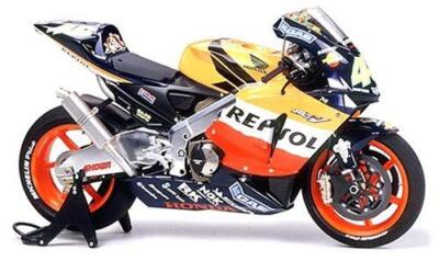 Honda Repsol Rc211v MOTOGP 2003 Rossi Tamiya 14096 1/12 for sale
