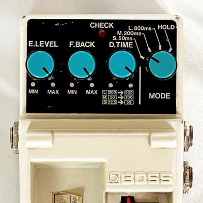 BOSS DD-3 デジタルディレイ 1986年 日本製 s-l400.jpg