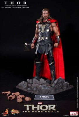 Hot Toys 1/6 Thor: The Dark World Thor Light Asgardian Armor Scale