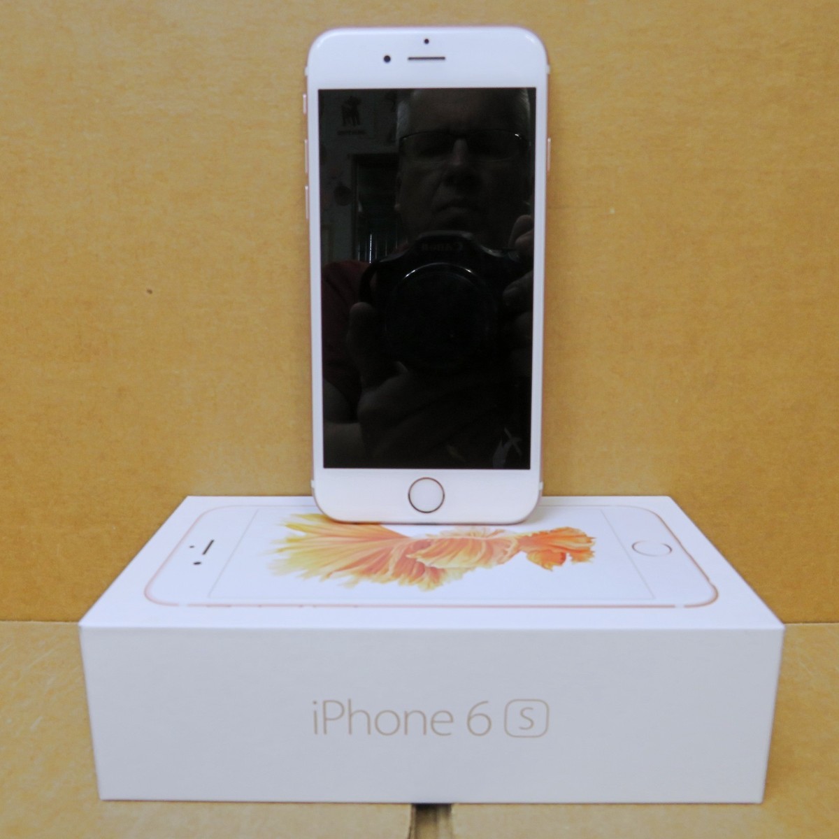 Apple iPhone 6s 32GB 付属品全て揃ってます ゴールド Apple iPhone 6s