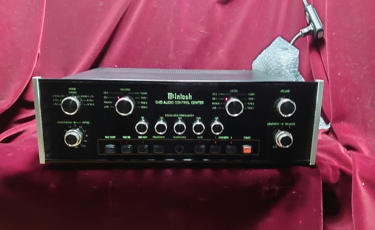 McIntosh C40 Audio Control Center Preamplifier AC100V Working