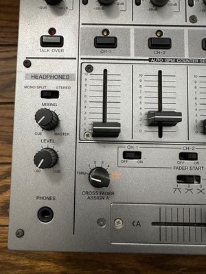Used Pioneer DJM-600 Mixer 4-channel effects mixer 100VAC from