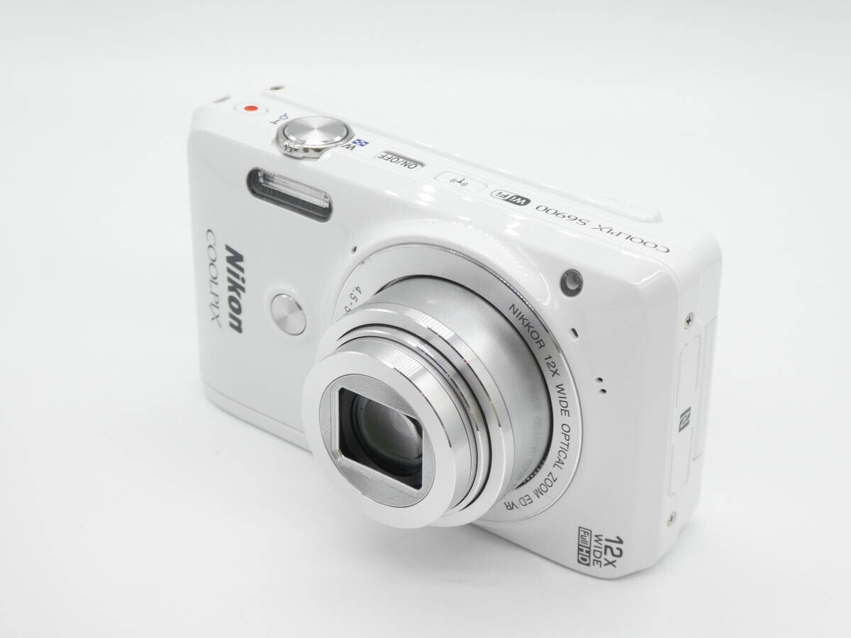 Nikon COOLPIX S6900ホワイト 自撮り対応 箱・付属品あり Nikon