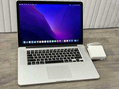 Apple MacBook Pro 15 (2015) i7- Quad-Core 16GB 2.2GHz 256GBSSD