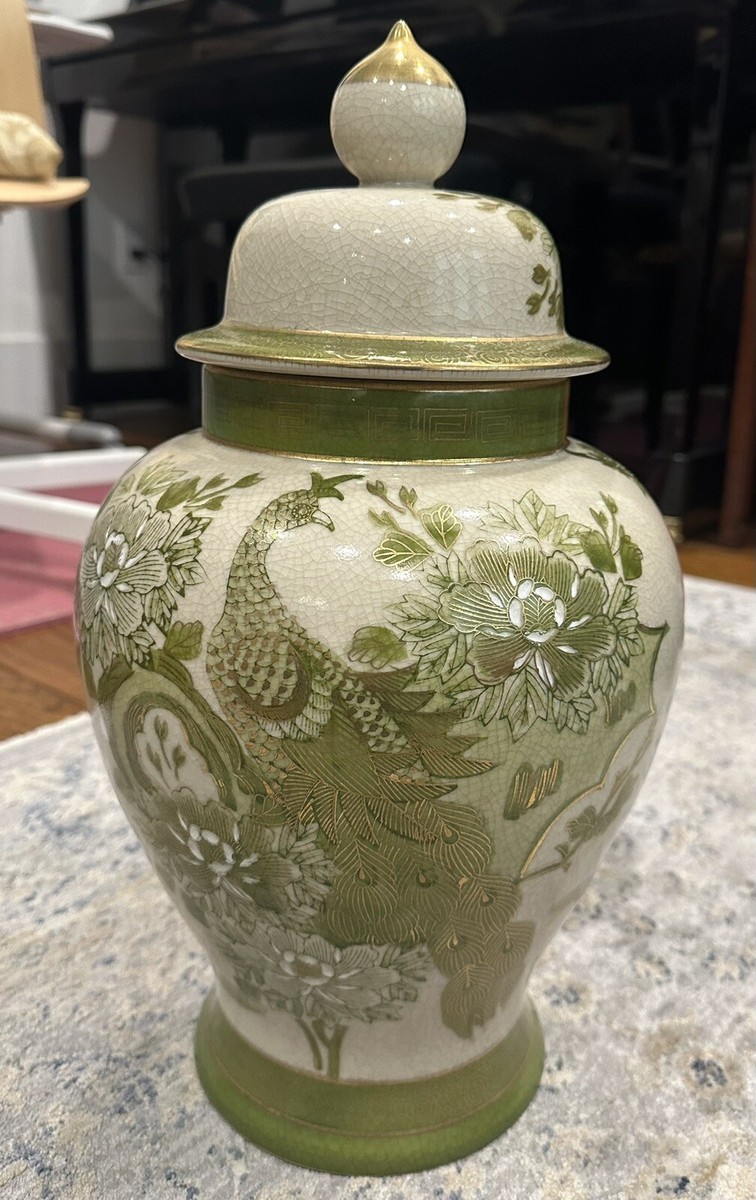 青色と赤色の孔雀模様花瓶 青色と赤色の孔雀模様花瓶 青色と赤色の孔雀