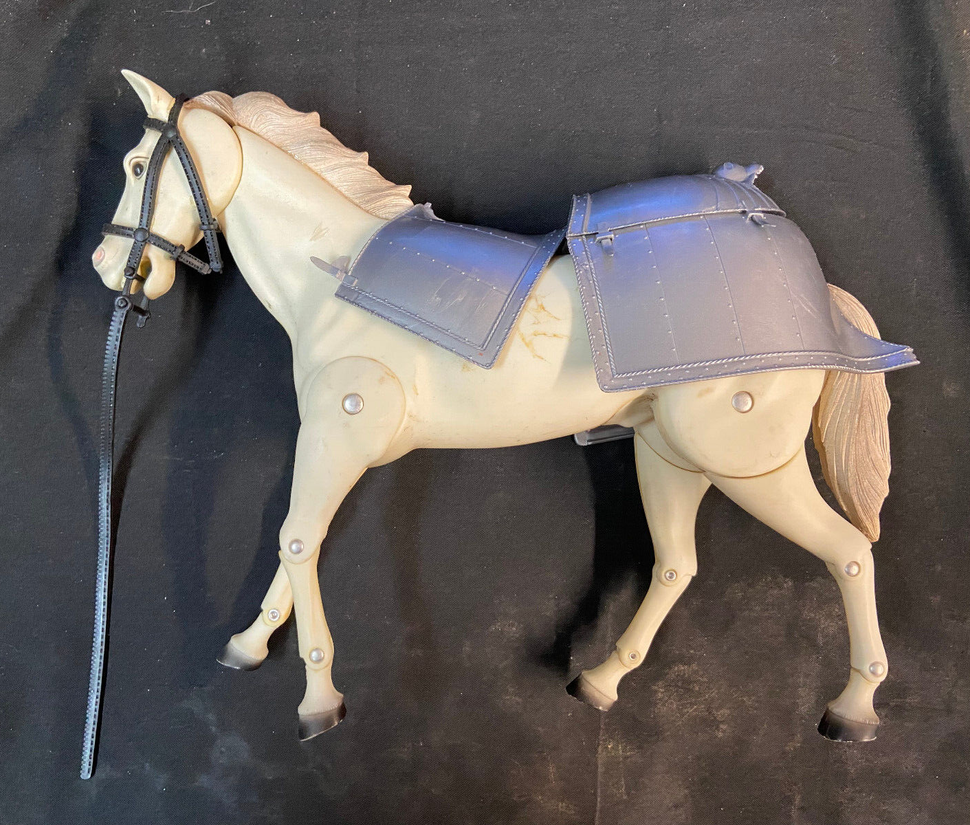MARX 1:12 SCALE VINTAGE ARTICULATED ARMORED WHITE HORSE LOOSE | eBay