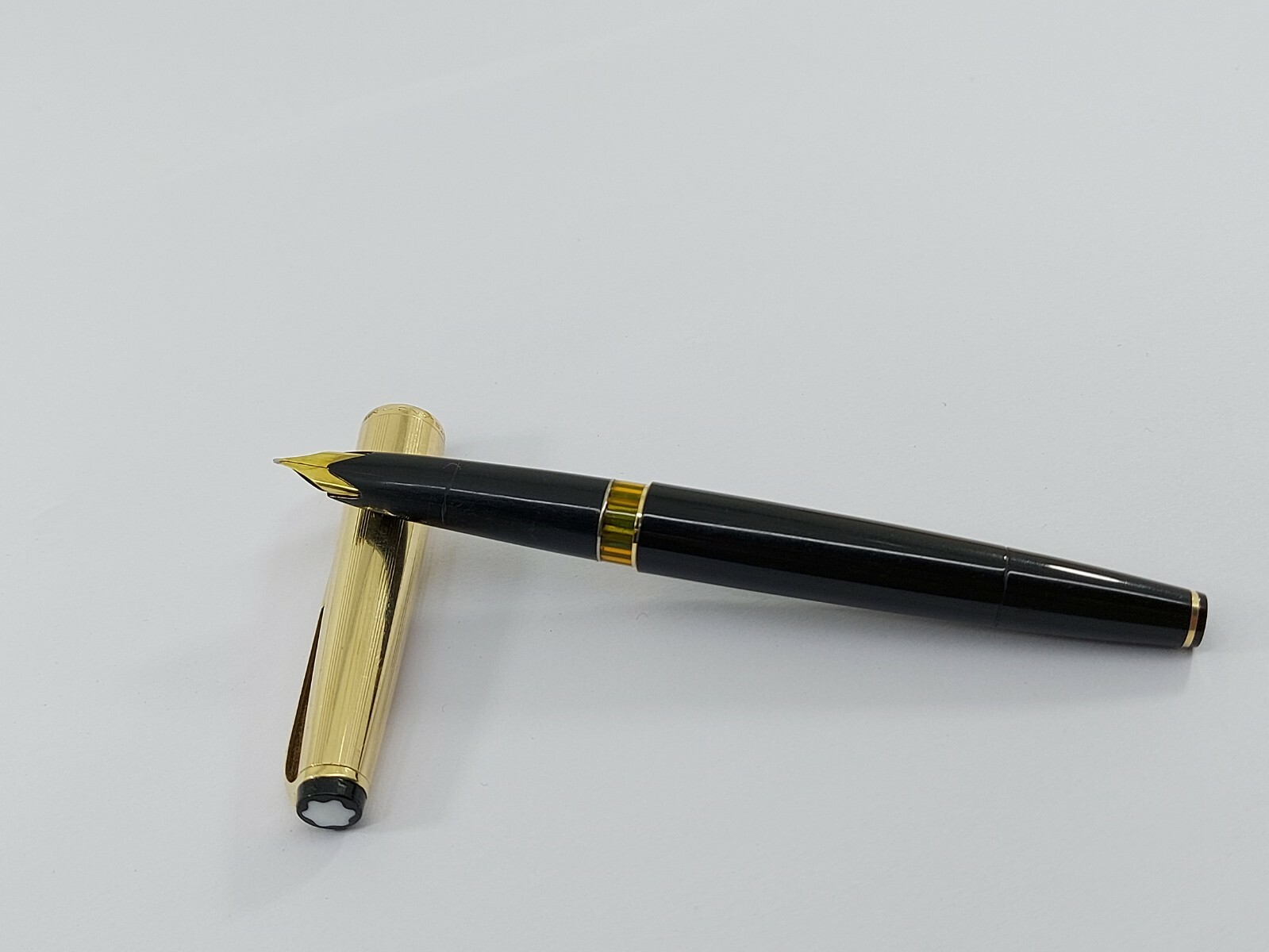 MONT BLANC No.24黒 万年筆 金色クリップ